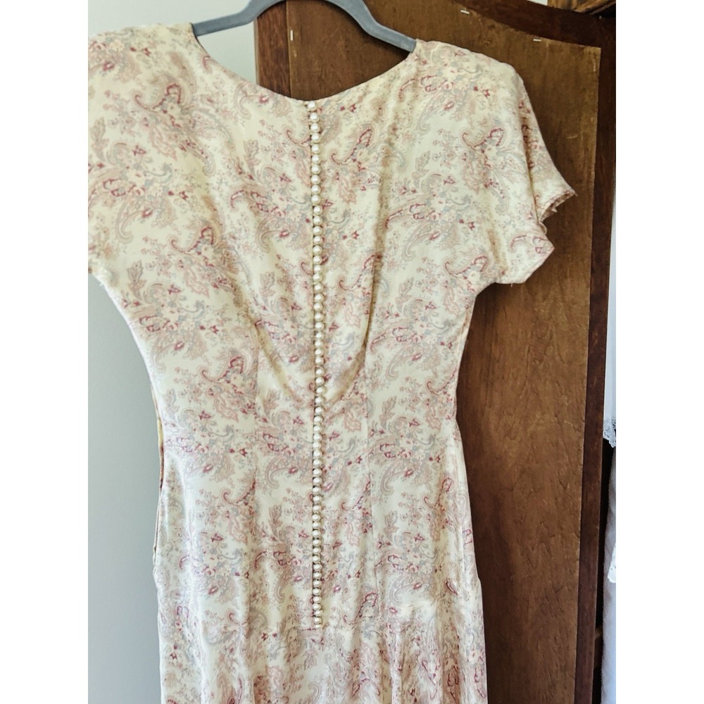 Nancy Johnson Silk Paisley Midi Dress Button‎ Back Short Sleeve Size 8 - Picture 6 of 7